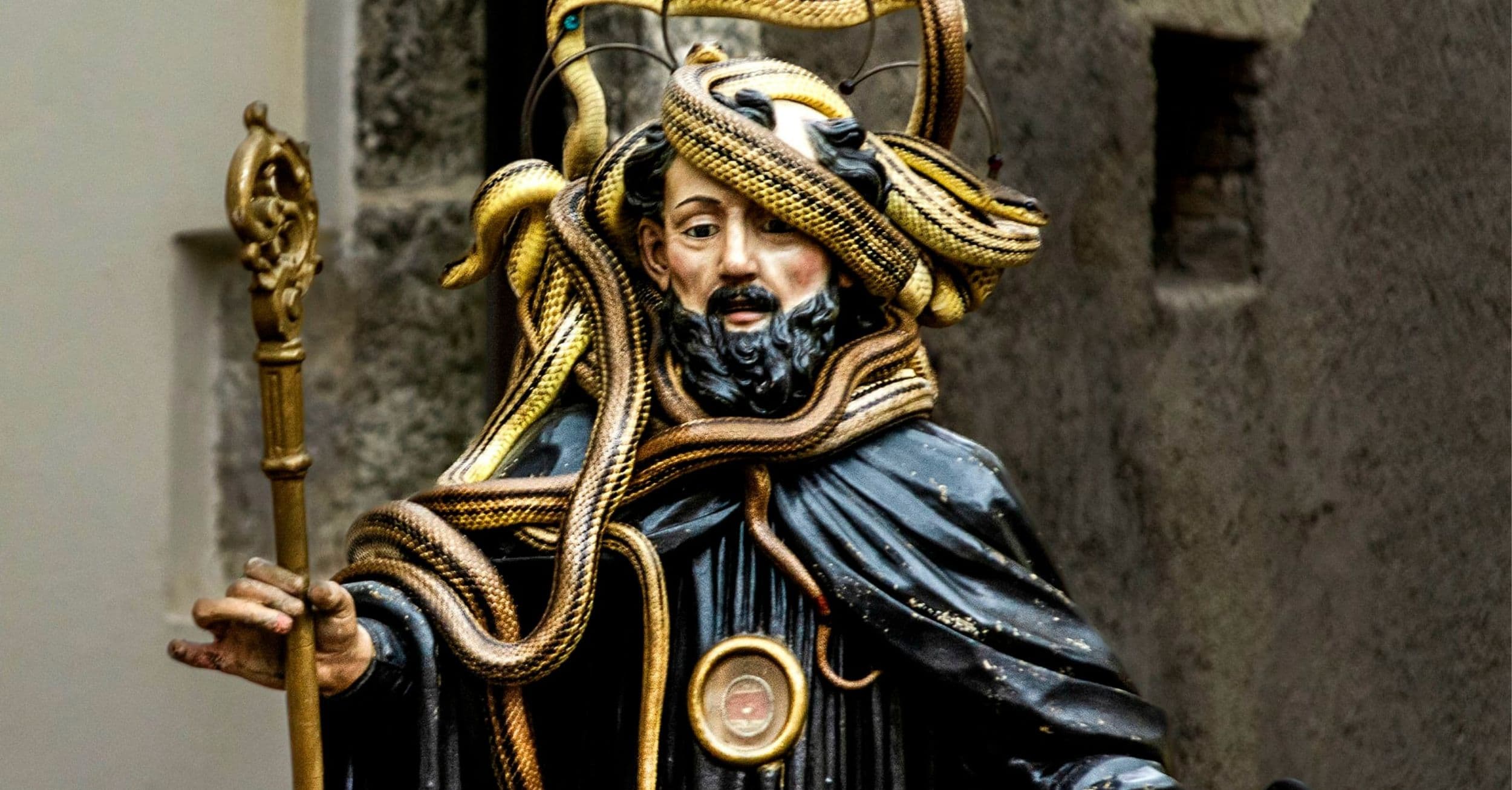 Festa dei Serpari a Cocullo 2026: guida pratica per visitare il borgo e