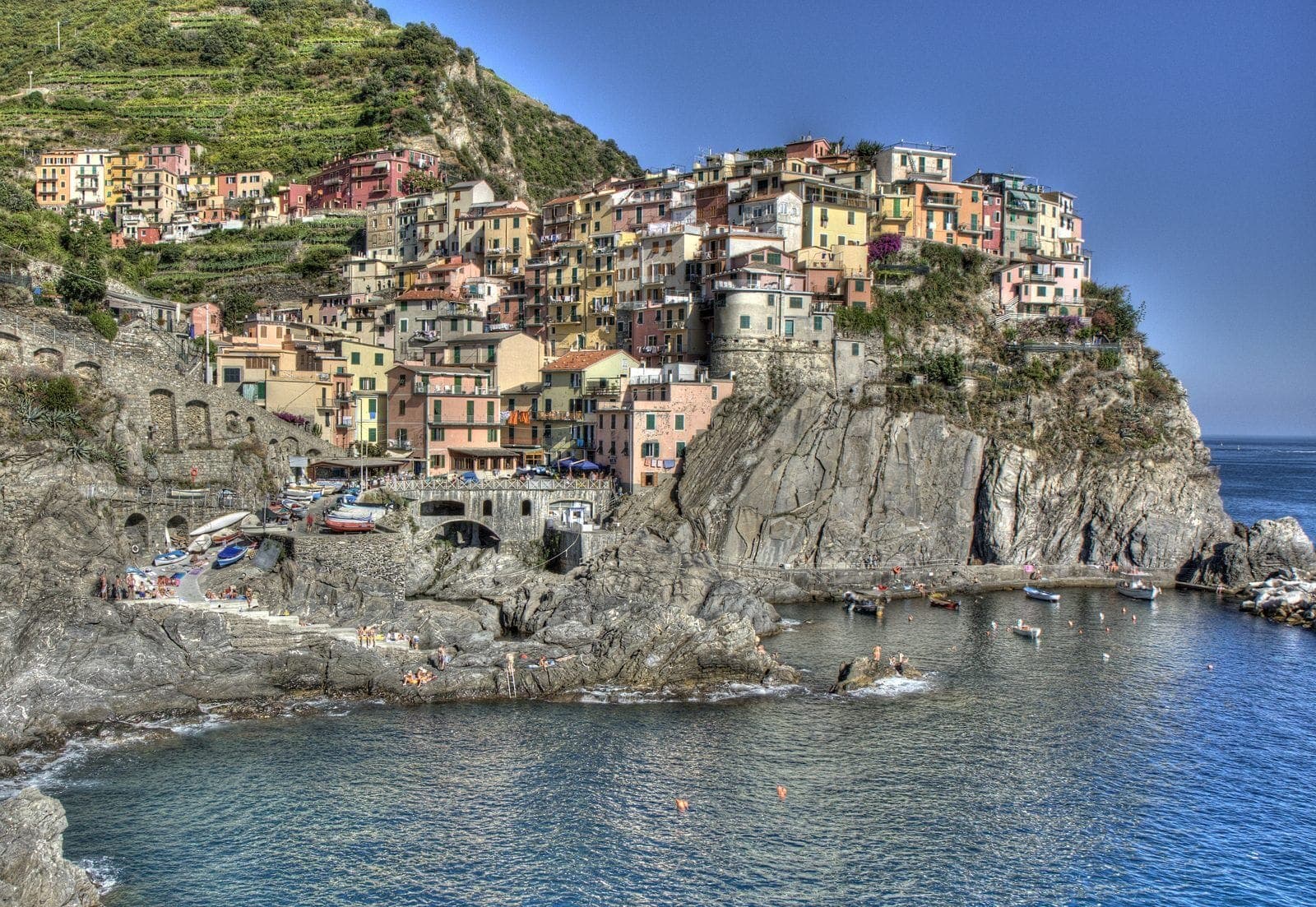Liguria in primavera: i borghi da scoprire tra mare e silenzio