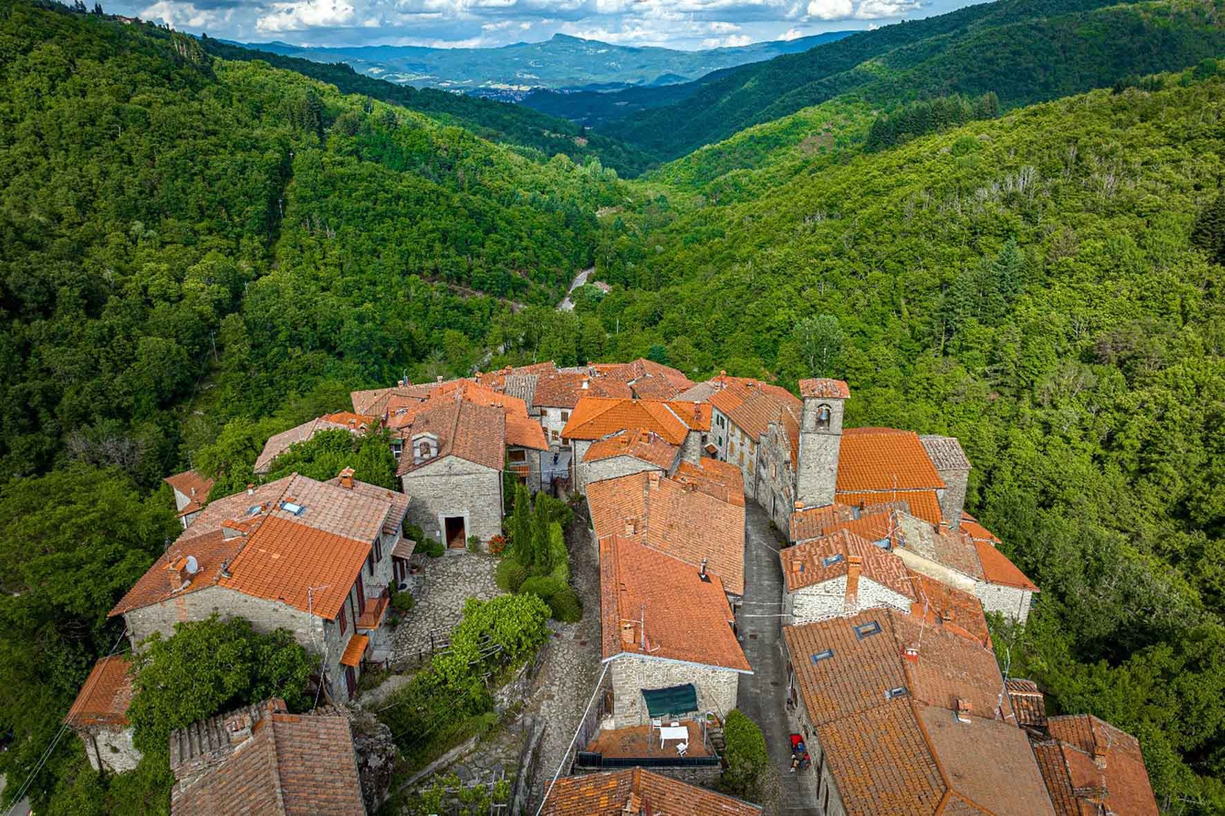 Raggiolo (Casentino): laboratori naturalistici e percorsi sensoriali in