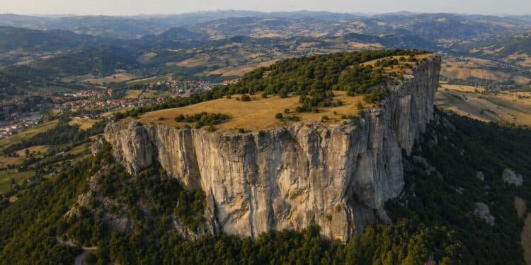 Tre luoghi naturali da non perdere in Emilia‑Romagna a maggio